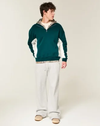 Boxy Logo Sweatshirt mit Viertelreißverschluss
