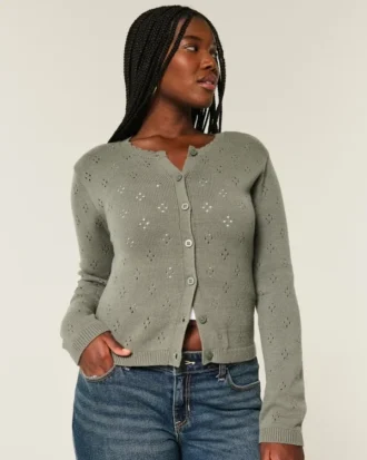Cardigan mit Ösen und Rundhalsausschnitt