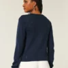 Cardigan mit Ösen und Rundhalsausschnitt Cardigan mit Ösen und Rundhalsausschnitt