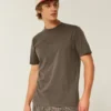 Crew-T-Shirt in klassischer Passform Crew-T-Shirt in klassischer Passform