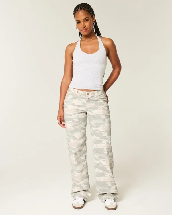 Curvy Low-Rise Y2K Camo Baggy Jeans Curvy Low-Rise Y2K Camo Baggy Jeans