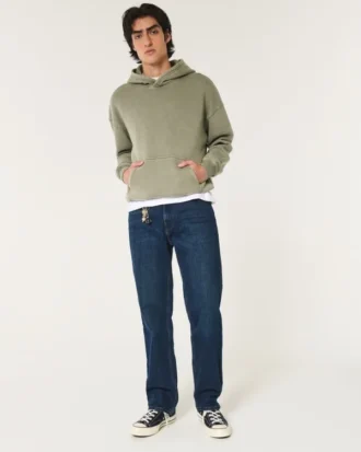 Dunkel gewaschene, lockere Jeans
