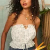 Easy Crop Trägerloses Tube-Top mit Spitzeneinsatz Easy Crop Trägerloses Tube-Top mit Spitzeneinsatz