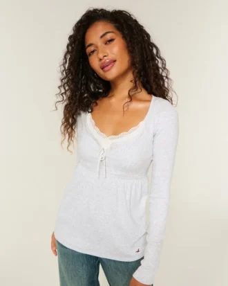 Einfach zu bindendes Henley-Babydoll-Oberteil Einfach zu bindendes Henley-Babydoll-Oberteil