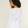 Einfach zu bindendes Henley-Babydoll-Oberteil Einfach zu bindendes Henley-Babydoll-Oberteil