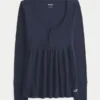 Einfach zu bindendes Henley-Babydoll-Oberteil Einfach zu bindendes Henley-Babydoll-Oberteil