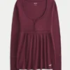 Einfach zu bindendes Henley-Babydoll-Oberteil Einfach zu bindendes Henley-Babydoll-Oberteil