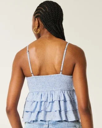 Einfache Bluse mit Stufen