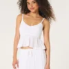 Einfaches Babydoll-Oberteil im Häkelstil Einfaches Babydoll-Oberteil im Häkelstil