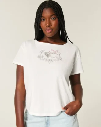 Einfaches T-Shirt mit Herz-Grafik und Schleifenverschluss am Rücken