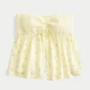Einfaches trägerloses Babydoll-Oberteil mit gesmoktem Brustbereich Einfaches trägerloses Babydoll-Oberteil mit gesmoktem Brustbereich