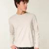 Entspanntes Langarm-T-Shirt aus Baumwolle Entspanntes Langarm-T-Shirt aus Baumwolle