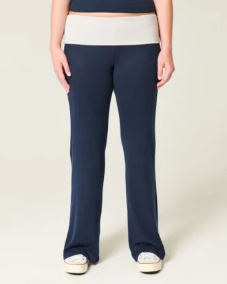 Faltbund-Strickhose mit ausgestelltem Bein