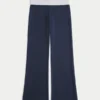Faltbund-Strickhose mit ausgestelltem Bein Faltbund-Strickhose mit ausgestelltem Bein