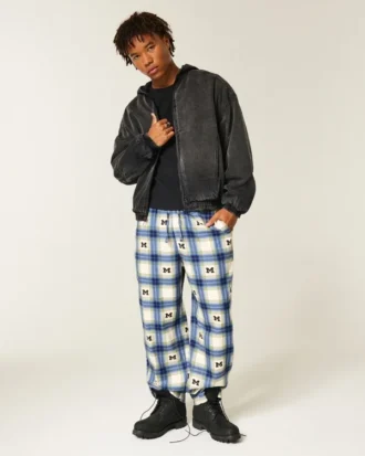 Flannelhose mit Grafik der University of Michigan Wolverines