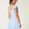 Flatterärmel-Skort-Kleid Flatterärmel-Skort-Kleid