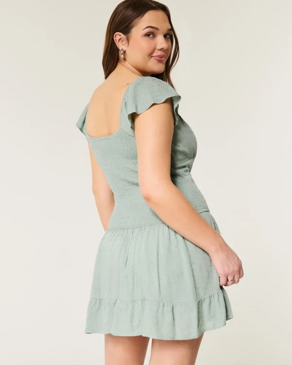 Flatterärmel-Skort-Kleid Flatterärmel-Skort-Kleid