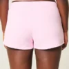 Fleece-Mini-Shorts mit Herz-Grafik