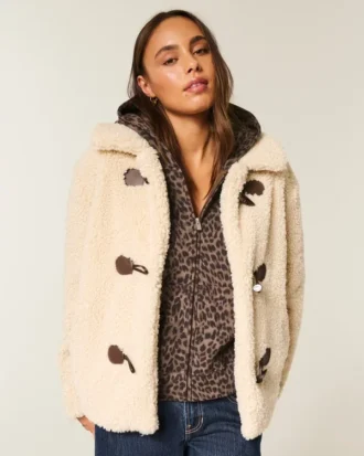 Gemütliche Jacke mit Knebelverschluss