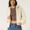 Gemütlicher Hoodie mit Kunstfell und Reißverschluss Gemütlicher Hoodie mit Kunstfell und Reißverschluss