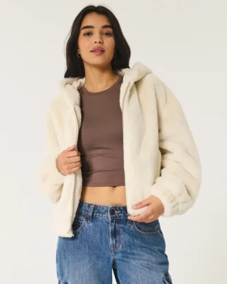 Gemütlicher Hoodie mit Kunstfell und Reißverschluss