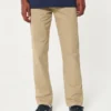 Gerade geschnittene Chino-Hose Gerade geschnittene Chino-Hose