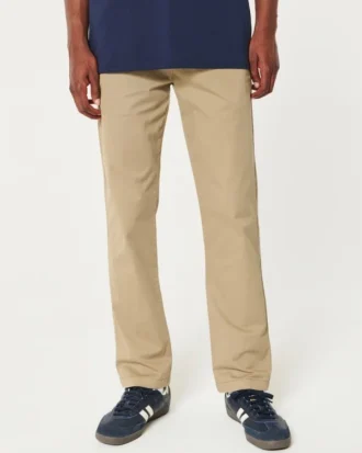 Gerade geschnittene Chino-Hose Gerade geschnittene Chino-Hose