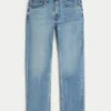Gerade geschnittene Jeans in mittlerer Waschung Gerade geschnittene Jeans in mittlerer Waschung
