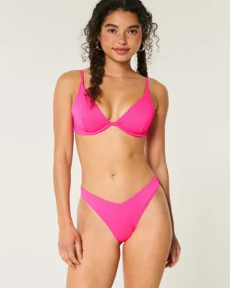 Gerippte Bikinihose mit hohem Beinausschnitt und V-förmigem Bund