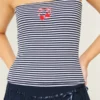 Geripptes, trägerloses, besticktes Tube-Top mit Kirschmotiv Geripptes, trägerloses, besticktes Tube-Top mit Kirschmotiv