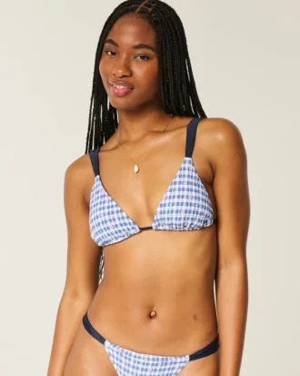 Gesmoktes Triangel-Bikini-Oberteil mit überkreuzten Trägern
