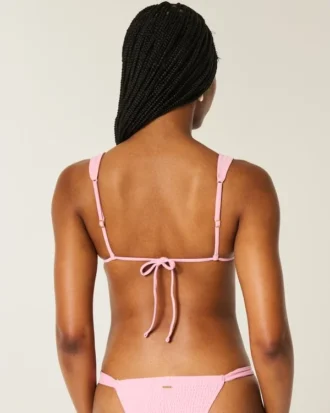 Gesmoktes Triangel-Bikini-Oberteil mit überkreuzten Trägern