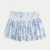 Gestaffelte Mini-Skort mit Smokarbeit