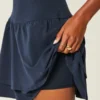 Gestaffeltes Strick-Minikleid Gestaffeltes Strick-Minikleid
