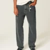 Gewaschene schwarze Loose-Jeans Gewaschene schwarze Loose-Jeans