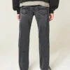 Gewaschene schwarze Slim-Fit-Jeans Gewaschene schwarze Slim-Fit-Jeans