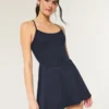 Gilly Hicks Active Kleid mit Riemchen am Rücken Gilly Hicks Active Kleid mit Riemchen am Rücken