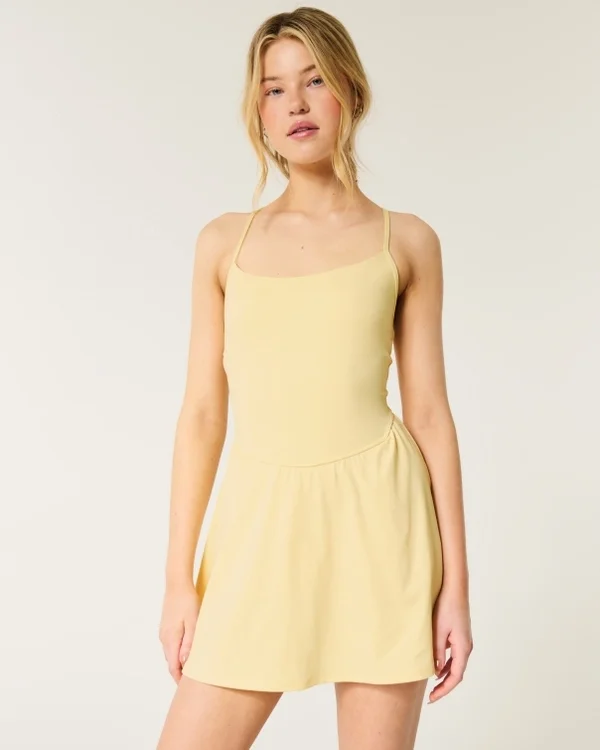 Gilly Hicks Active Kleid mit Riemchen am Rücken Gilly Hicks Active Kleid mit Riemchen am Rücken