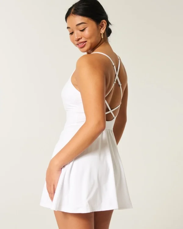 Gilly Hicks Active Kleid mit Riemchen am Rücken Gilly Hicks Active Kleid mit Riemchen am Rücken