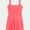Gilly Hicks Active Plissee-Kleid Gilly Hicks Active Plissee-Kleid
