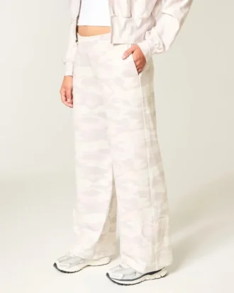 Gilly Hicks Active Recharge Baggy-Hose mit Herzspitzen
