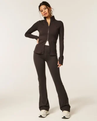 Gilly Hicks Active Recharge Bootcut-Leggings