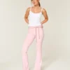 Gilly Hicks Active Recharge Leggings mit Bindegürtel und Bootcut-Bein Gilly Hicks Active Recharge Leggings mit Bindegürtel und Bootcut-Bein