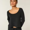 Gilly Hicks Always Cozy Waffle Langarm-Shirt mit Rundhalsausschnitt Gilly Hicks Always Cozy Waffle Langarm-Shirt mit Rundhalsausschnitt