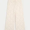 Gilly Hicks Baggy Cozy Waffle Pants Gilly Hicks Baggy Cozy Waffle Pants