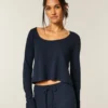 Gilly Hicks Bequemes Langarm-Shirt mit Waffelmuster und Rundhalsausschnitt Gilly Hicks Bequemes Langarm-Shirt mit Waffelmuster und Rundhalsausschnitt