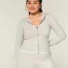 Gilly Hicks Sweatshirt mit Zip-Up-Kapuze und gewelltem Saum Gilly Hicks Sweatshirt mit Zip-Up-Kapuze und gewelltem Saum