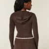 Gilly Hicks Sweatshirt mit Zip-Up-Kapuze und gewelltem Saum Gilly Hicks Sweatshirt mit Zip-Up-Kapuze und gewelltem Saum