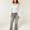 Graue Bootcut-Jeans mit niedriger Leibhöhe Graue Bootcut-Jeans mit niedriger Leibhöhe