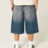 Halbhose aus mittelblauem Denim